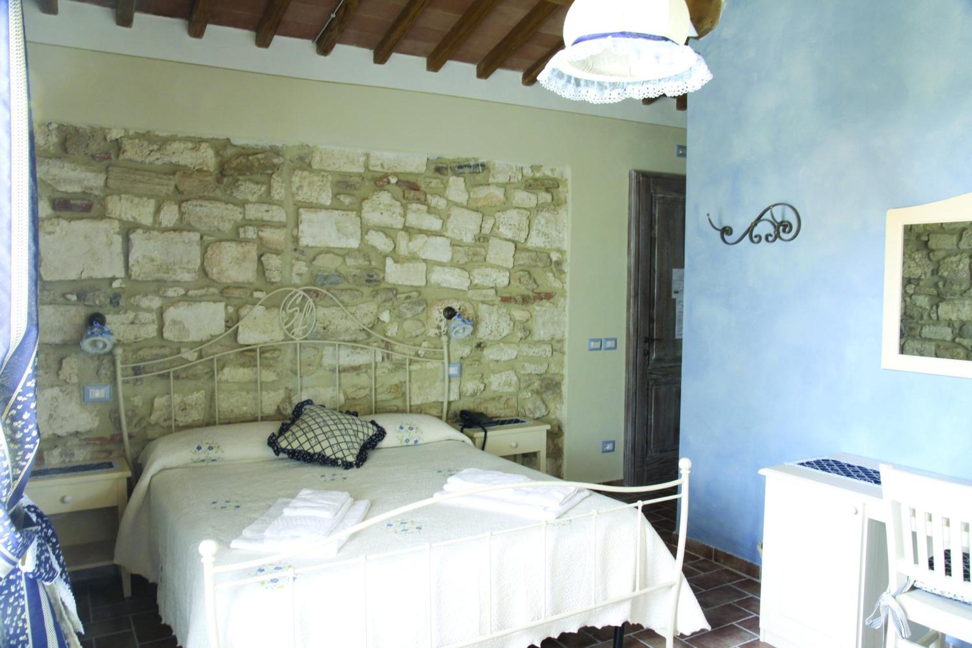 Agriturismo San Lorenzo Serre Di Rapolano Zimmer foto